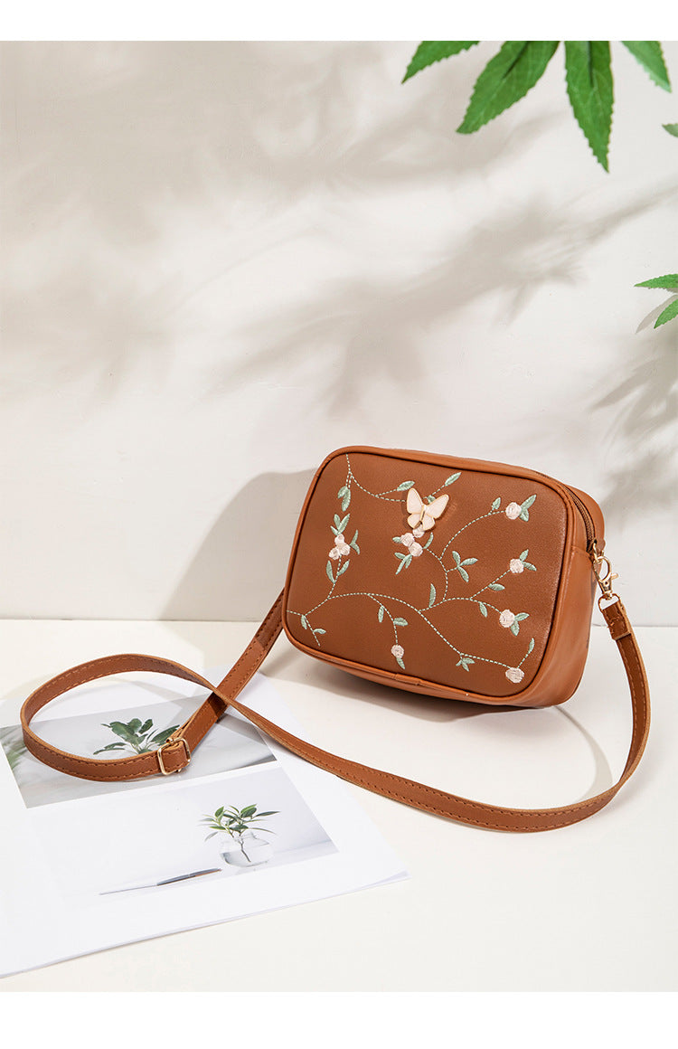 2024 New Embroidered Shoulder Bag Women's Bag Summer Fresh and Cute Flower Crossbody Bag Butterfly Decorative Camera Bag