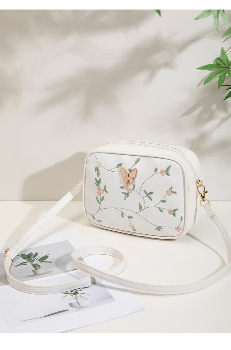 2024 New Embroidered Shoulder Bag Women's Bag Summer Fresh and Cute Flower Crossbody Bag Butterfly Decorative Camera Bag